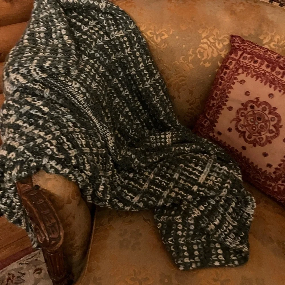 Laura Ashley acrylic throw super soft crochet perfect for all seasons neutral